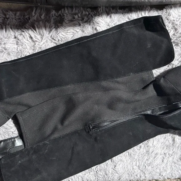 Elegant Black Over-the-Knee Boots - Picture 2 of 5